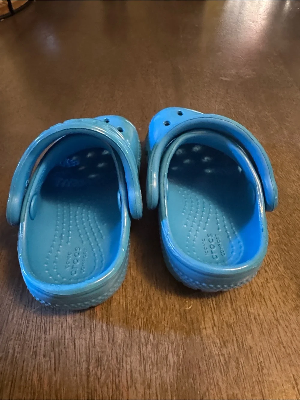 CROCS Kids Classic Clog in Bright Blue size 5